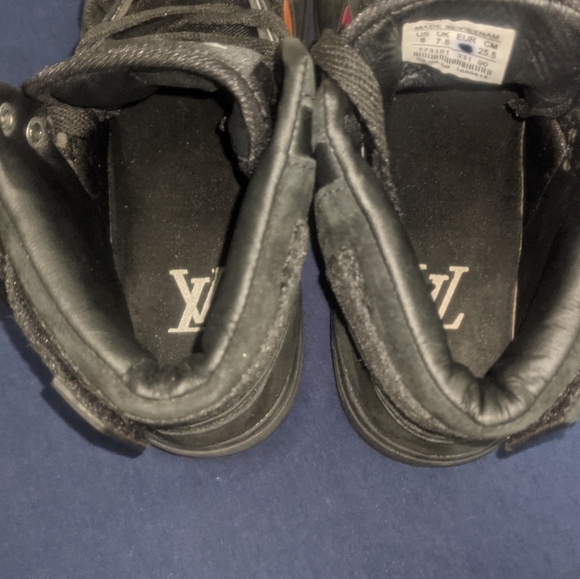 Louis Vuitton hologram high tops - Picture 2 of 4